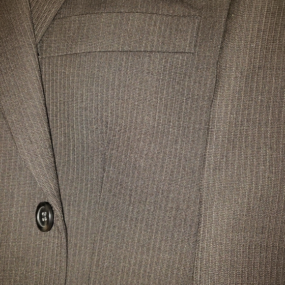 Men's Suit - Picture 4 of 4